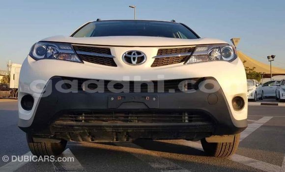 ይግዙ Imported Toyota RAV4 ነጭ መኪና በ Import - Dubai በ ሶማሊያ ይግዙ Imported Toyota RAV4 ነጭ መኪና በ Import - Dubai በ ሶማሊያ