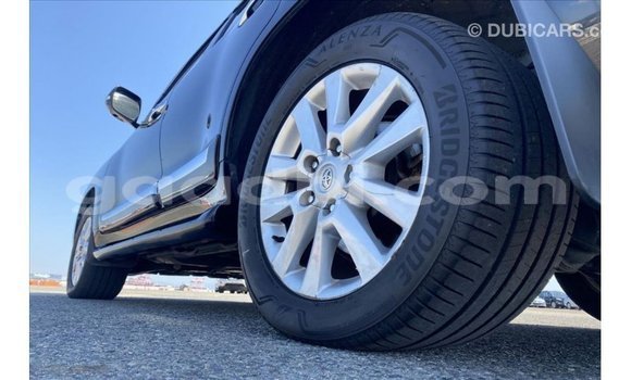 Nunua Imported Toyota Land Cruiser Nyeusi Gari ndani ya Import - Dubai nchini Somalia Nunua Imported Toyota Land Cruiser Nyeusi Gari ndani ya Import - Dubai nchini Somalia
