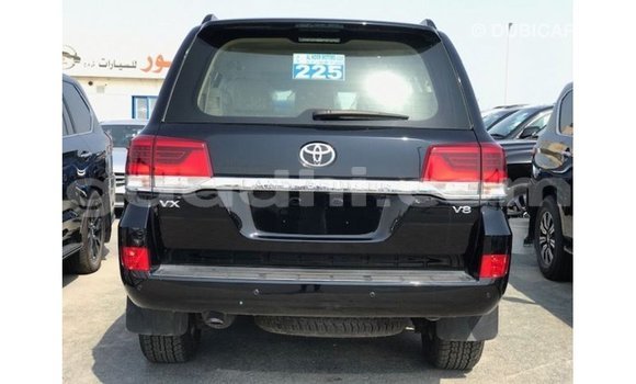 Nunua Imported Toyota Land Cruiser Nyeusi Gari ndani ya Import - Dubai nchini Somalia Nunua Imported Toyota Land Cruiser Nyeusi Gari ndani ya Import - Dubai nchini Somalia