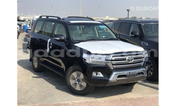 Nunua Imported Toyota Land Cruiser Nyeusi Gari ndani ya Import - Dubai nchini Somalia Nunua Imported Toyota Land Cruiser Nyeusi Gari ndani ya Import - Dubai nchini Somalia