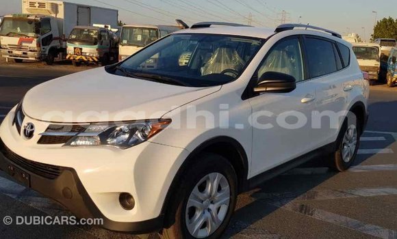 ይግዙ Imported Toyota RAV4 ነጭ መኪና በ Import - Dubai በ ሶማሊያ ይግዙ Imported Toyota RAV4 ነጭ መኪና በ Import - Dubai በ ሶማሊያ