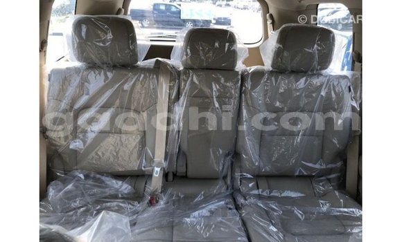 Nunua Imported Toyota Land Cruiser Nyeusi Gari ndani ya Import - Dubai nchini Somalia Nunua Imported Toyota Land Cruiser Nyeusi Gari ndani ya Import - Dubai nchini Somalia