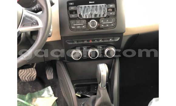 اشتري Imported Renault Duster اللون البيج سيارة في Import - Dubai في الصومال اشتري Imported Renault Duster اللون البيج سيارة في Import - Dubai في الصومال