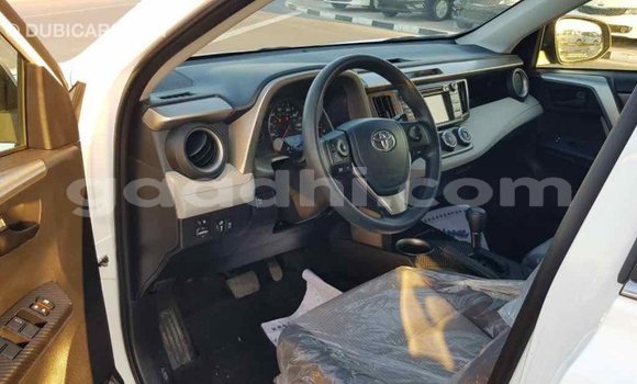 ይግዙ Imported Toyota RAV4 ነጭ መኪና በ Import - Dubai በ ሶማሊያ ይግዙ Imported Toyota RAV4 ነጭ መኪና በ Import - Dubai በ ሶማሊያ