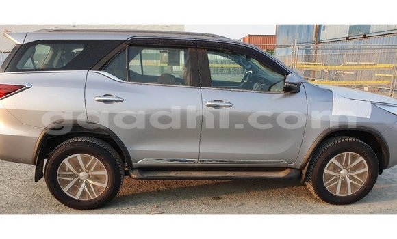 Acheter Import Voiture Toyota Fortuner Autre à Import - Dubai, Somalie Acheter Import Voiture Toyota Fortuner Autre à Import - Dubai, Somalie
