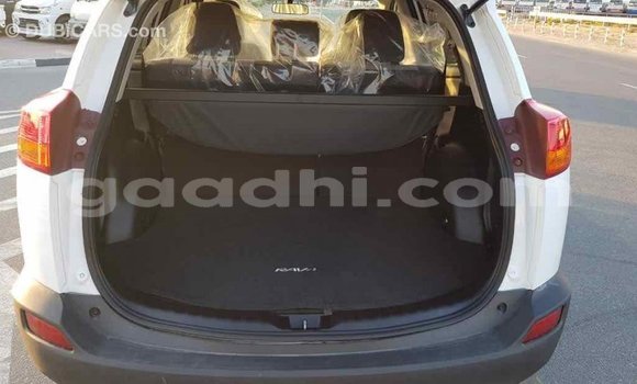 ይግዙ Imported Toyota RAV4 ነጭ መኪና በ Import - Dubai በ ሶማሊያ ይግዙ Imported Toyota RAV4 ነጭ መኪና በ Import - Dubai በ ሶማሊያ