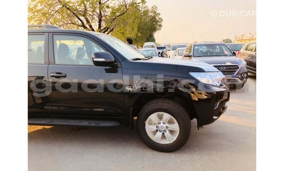 اشتري Imported Toyota Prado أسود سيارة في Import - Dubai في الصومال اشتري Imported Toyota Prado أسود سيارة في Import - Dubai في الصومال