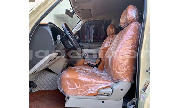 Buy Import Nissan Patrol Beige Car in Import - Dubai in Somalia Buy Import Nissan Patrol Beige Car in Import - Dubai in Somalia