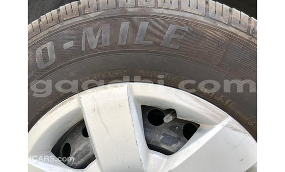 Acheter Import Voiture Toyota Hiace Blanc à Import - Dubai, Somalie Acheter Import Voiture Toyota Hiace Blanc à Import - Dubai, Somalie