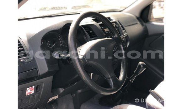 Imported Toyota Hilux White Makiinaa iti Import - Dubai keessatti Somalia keessatti Imported Toyota Hilux White Makiinaa iti Import - Dubai keessatti Somalia keessatti