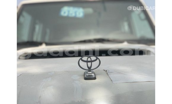 Nunua Imported Toyota Land Cruiser Nyingine Gari ndani ya Import - Dubai nchini Somalia Nunua Imported Toyota Land Cruiser Nyingine Gari ndani ya Import - Dubai nchini Somalia