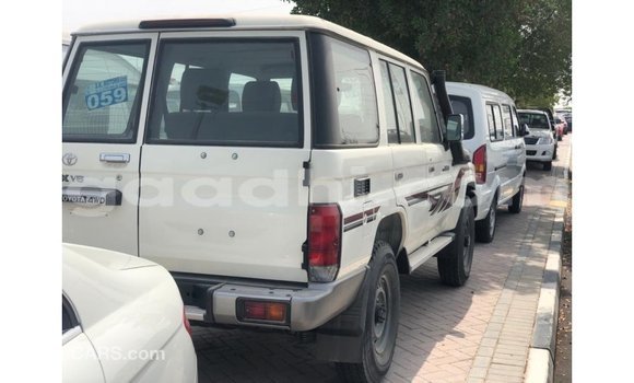 Nunua Imported Toyota Land Cruiser Nyingine Gari ndani ya Import - Dubai nchini Somalia Nunua Imported Toyota Land Cruiser Nyingine Gari ndani ya Import - Dubai nchini Somalia