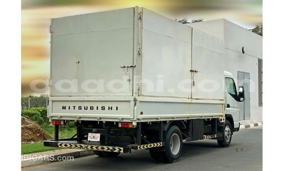 Buy Import Mitsubishi L400 White Truck in Import - Dubai in Somalia Buy Import Mitsubishi L400 White Truck in Import - Dubai in Somalia
