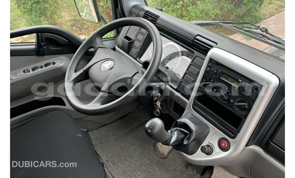 Buy Import Mitsubishi L400 White Truck in Import - Dubai in Somalia Buy Import Mitsubishi L400 White Truck in Import - Dubai in Somalia