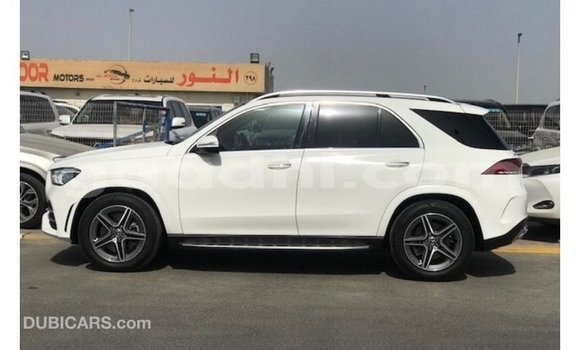 Acheter Import Voiture Mercedes-Benz GLE Blanc à Import - Dubai, Somalie Acheter Import Voiture Mercedes-Benz GLE Blanc à Import - Dubai, Somalie