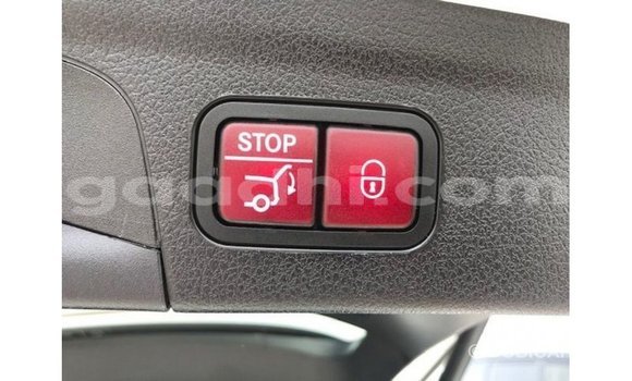 Acheter Import Voiture Mercedes-Benz GLE Blanc à Import - Dubai, Somalie Acheter Import Voiture Mercedes-Benz GLE Blanc à Import - Dubai, Somalie