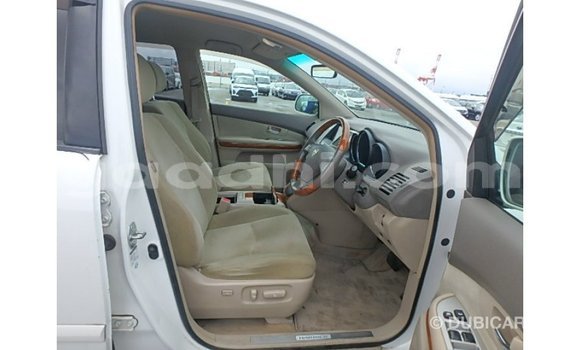اشتري Imported Toyota Harrier أبيض سيارة في Import - Dubai في الصومال اشتري Imported Toyota Harrier أبيض سيارة في Import - Dubai في الصومال