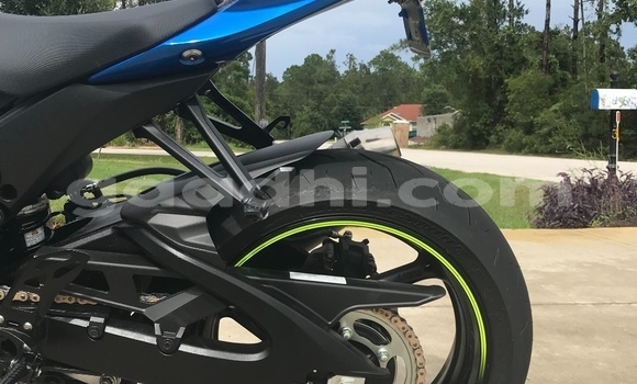 Nunua Ilio tumika Suzuki GSX–R Bluu Bike ndani ya Bal'ad nchini Hirani Nunua Ilio tumika Suzuki GSX–R Bluu Bike ndani ya Bal'ad nchini Hirani