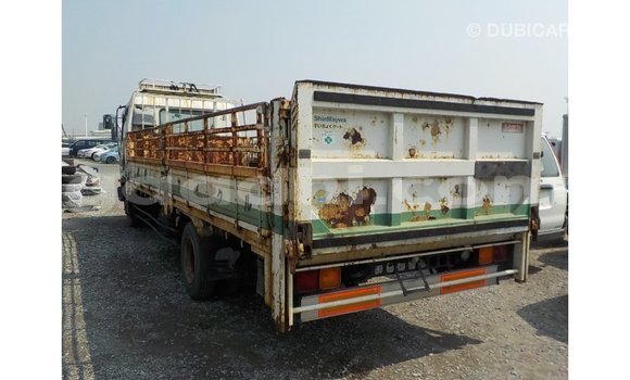 اشتري Imported Isuzu Rodeo أبيض سيارة في Import - Dubai في الصومال اشتري Imported Isuzu Rodeo أبيض سيارة في Import - Dubai في الصومال