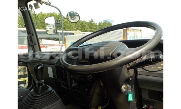 اشتري Imported Isuzu Rodeo أبيض سيارة في Import - Dubai في الصومال اشتري Imported Isuzu Rodeo أبيض سيارة في Import - Dubai في الصومال