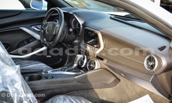 Acheter Import Voiture Chevrolet Camaro Blanc à Import - Dubai, Somalie Acheter Import Voiture Chevrolet Camaro Blanc à Import - Dubai, Somalie