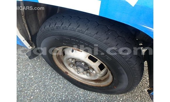 Buy Import Nissan Caravan White Car in Import - Dubai in Somalia Buy Import Nissan Caravan White Car in Import - Dubai in Somalia