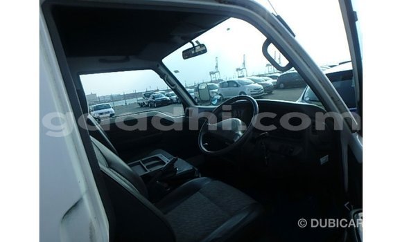 Buy Import Nissan Caravan White Car in Import - Dubai in Somalia Buy Import Nissan Caravan White Car in Import - Dubai in Somalia