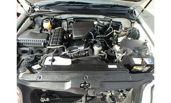 اشتري Imported Toyota Hilux أبيض سيارة في Import - Dubai في الصومال اشتري Imported Toyota Hilux أبيض سيارة في Import - Dubai في الصومال