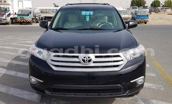 اشتري Imported Toyota Highlander أسود سيارة في Import - Dubai في الصومال اشتري Imported Toyota Highlander أسود سيارة في Import - Dubai في الصومال