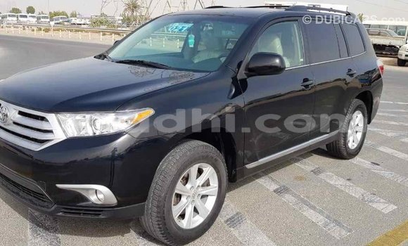 اشتري Imported Toyota Highlander أسود سيارة في Import - Dubai في الصومال اشتري Imported Toyota Highlander أسود سيارة في Import - Dubai في الصومال