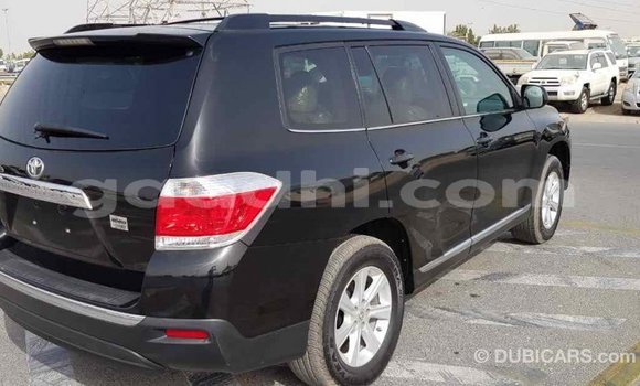 اشتري Imported Toyota Highlander أسود سيارة في Import - Dubai في الصومال اشتري Imported Toyota Highlander أسود سيارة في Import - Dubai في الصومال