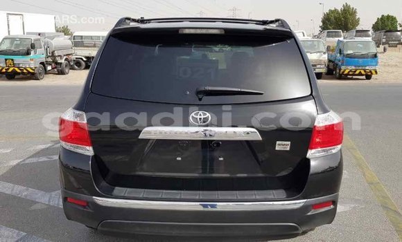 اشتري Imported Toyota Highlander أسود سيارة في Import - Dubai في الصومال اشتري Imported Toyota Highlander أسود سيارة في Import - Dubai في الصومال