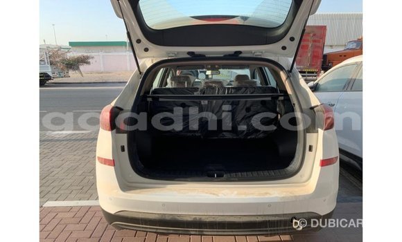 Nunua Imported Hyundai Tucson Nyeupe Gari ndani ya Import - Dubai nchini Somalia Nunua Imported Hyundai Tucson Nyeupe Gari ndani ya Import - Dubai nchini Somalia