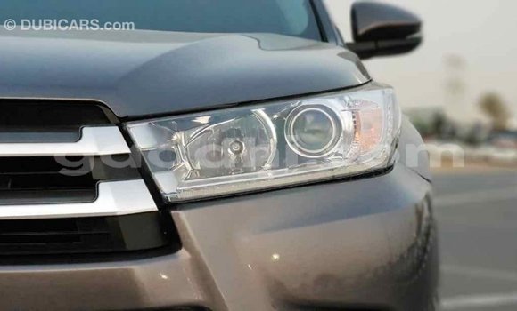 ይግዙ Imported Toyota Highlander ሌላ መኪና በ Import - Dubai በ ሶማሊያ ይግዙ Imported Toyota Highlander ሌላ መኪና በ Import - Dubai በ ሶማሊያ