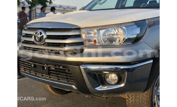 اشتري Imported Toyota Hilux آخر سيارة في Import - Dubai في الصومال اشتري Imported Toyota Hilux آخر سيارة في Import - Dubai في الصومال