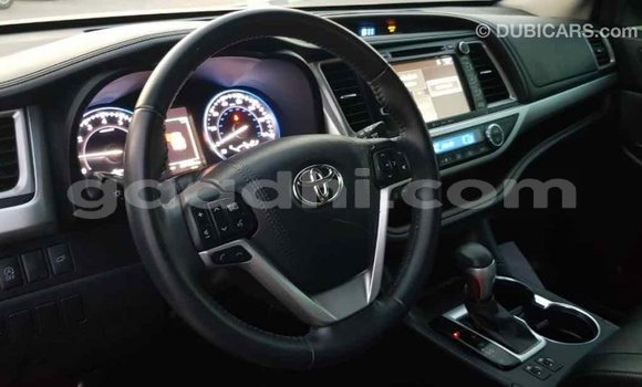 ይግዙ Imported Toyota Highlander ሌላ መኪና በ Import - Dubai በ ሶማሊያ ይግዙ Imported Toyota Highlander ሌላ መኪና በ Import - Dubai በ ሶማሊያ