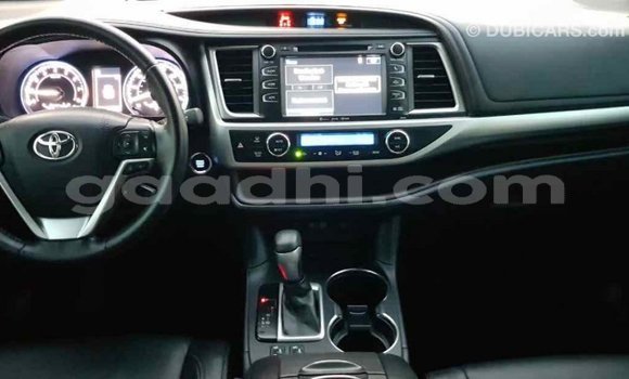 ይግዙ Imported Toyota Highlander ሌላ መኪና በ Import - Dubai በ ሶማሊያ ይግዙ Imported Toyota Highlander ሌላ መኪና በ Import - Dubai በ ሶማሊያ