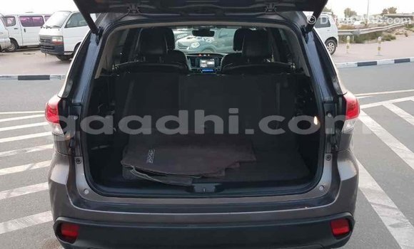ይግዙ Imported Toyota Highlander ሌላ መኪና በ Import - Dubai በ ሶማሊያ ይግዙ Imported Toyota Highlander ሌላ መኪና በ Import - Dubai በ ሶማሊያ