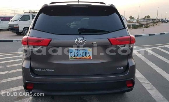 ይግዙ Imported Toyota Highlander ሌላ መኪና በ Import - Dubai በ ሶማሊያ ይግዙ Imported Toyota Highlander ሌላ መኪና በ Import - Dubai በ ሶማሊያ