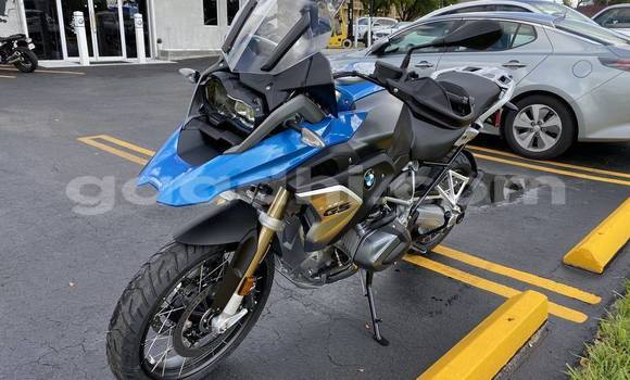 Buy Used BMW GS Blue Bike in Dhusa Marreb in Galgudug Buy Used BMW GS Blue Bike in Dhusa Marreb in Galgudug