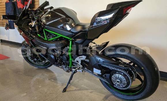 Buy Import Kawasaki H Black Bike in Bandarmu'ayo in Bari Buy Import Kawasaki H Black Bike in Bandarmu'ayo in Bari