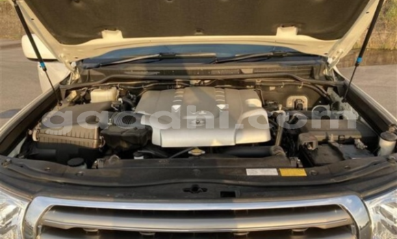 Buy Used Toyota Land Cruiser White Car in Mogadishu in Somalia Buy Used Toyota Land Cruiser White Car in Mogadishu in Somalia