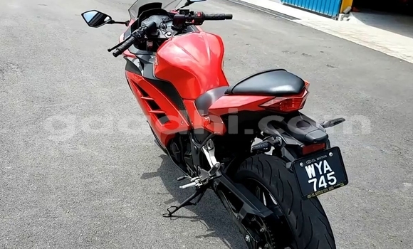 ይግዙ ያገለገለ Kawasaki Ninja ቀይ ሞተር በ ባንድሩሞኢዮ በ ባሪ ይግዙ ያገለገለ Kawasaki Ninja ቀይ ሞተር በ ባንድሩሞኢዮ በ ባሪ