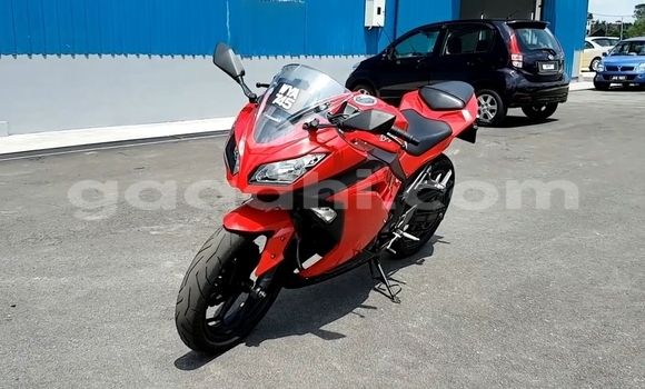 ይግዙ ያገለገለ Kawasaki Ninja ቀይ ሞተር በ ባንድሩሞኢዮ በ ባሪ ይግዙ ያገለገለ Kawasaki Ninja ቀይ ሞተር በ ባንድሩሞኢዮ በ ባሪ