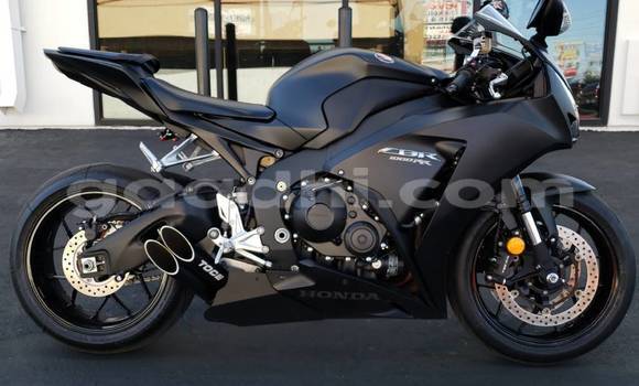 Buy Used Honda CBR Black Bike in 'Alula in Bari