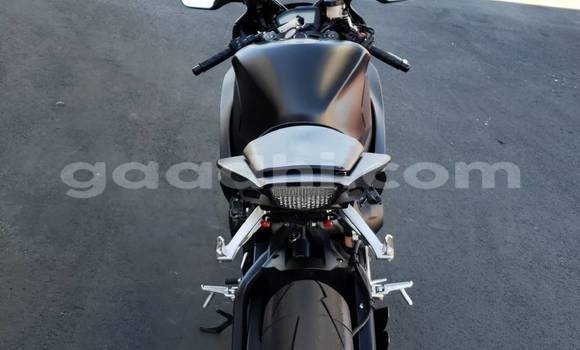 Buy Used Honda CBR Black Bike in 'Alula in Bari Buy Used Honda CBR Black Bike in 'Alula in Bari