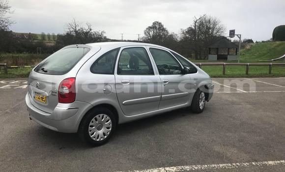 Buy Import Citroen Xsara Picasso Silver Car in Afgooye in Somalia Buy Import Citroen Xsara Picasso Silver Car in Afgooye in Somalia