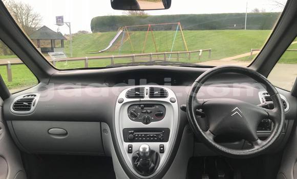 Buy Import Citroen Xsara Picasso Silver Car in Afgooye in Somalia Buy Import Citroen Xsara Picasso Silver Car in Afgooye in Somalia