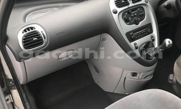 Buy Import Citroen Xsara Picasso Silver Car in Afgooye in Somalia Buy Import Citroen Xsara Picasso Silver Car in Afgooye in Somalia
