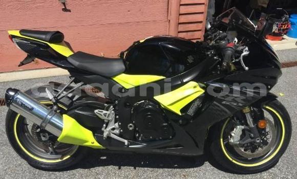 Nunua Ilio tumika Suzuki GSX–R Nyingine Bike ndani ya Baki nchini Awdal Nunua Ilio tumika Suzuki GSX–R Nyingine Bike ndani ya Baki nchini Awdal